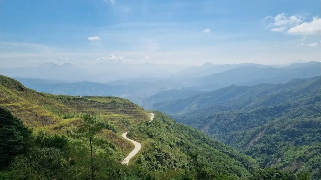 lao-mountain-roads-northern-laos-travel-guide