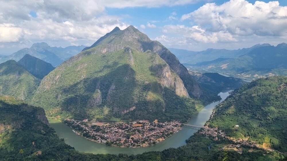 view-pha-khao-viewpoint-nong-khiaw