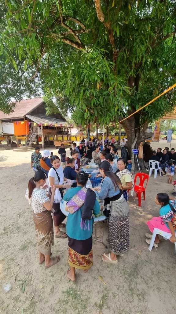 temple-festival-rural-lao-village