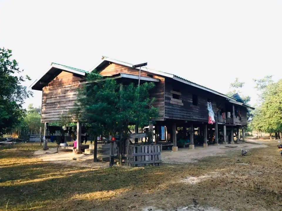 traditional-lao-house-phu-thai-style