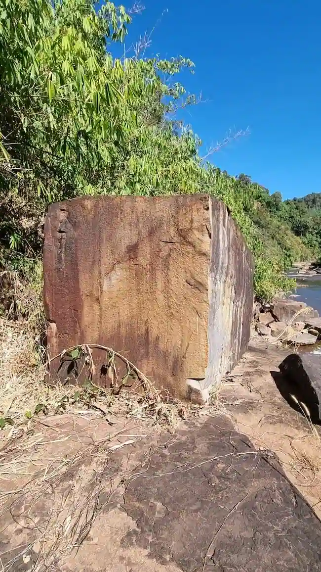 rock formations tad tayicseua valley