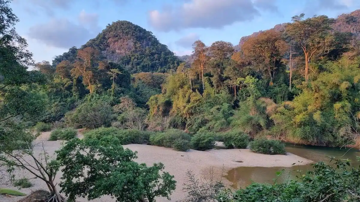 xe bang fai river beach hin nam no national park